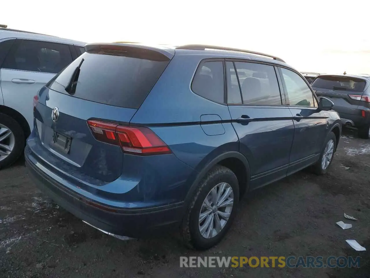 3 Photograph of a damaged car 3VV1B7AX4KM198859 VOLKSWAGEN TIGUAN 2019