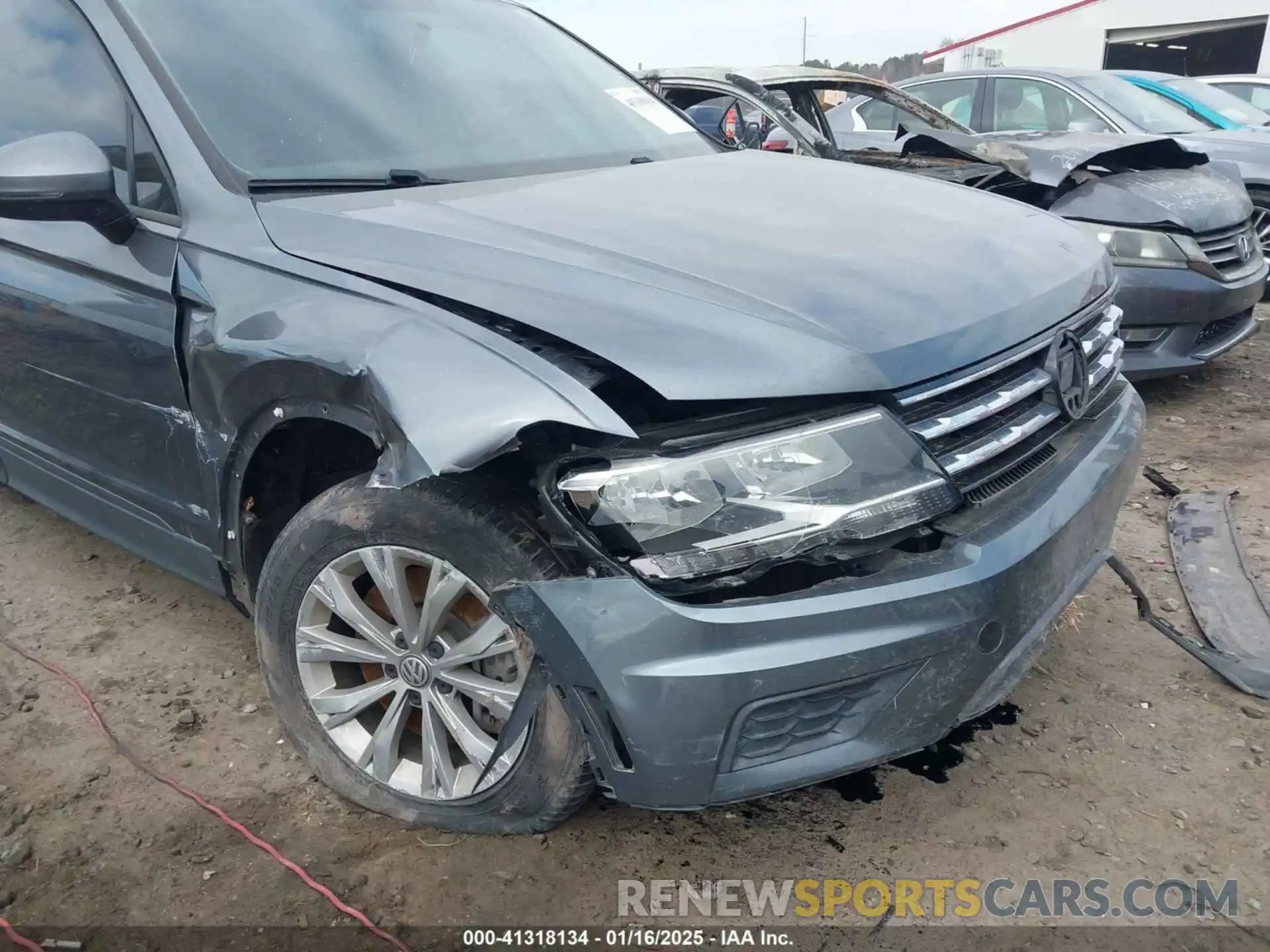 6 Photograph of a damaged car 3VV1B7AX5KM077211 VOLKSWAGEN TIGUAN 2019