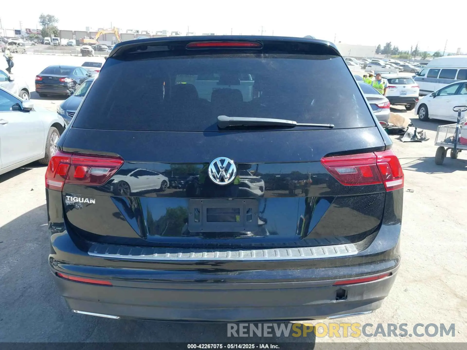 15 Photograph of a damaged car 3VV1B7AX5KM187174 VOLKSWAGEN TIGUAN 2019