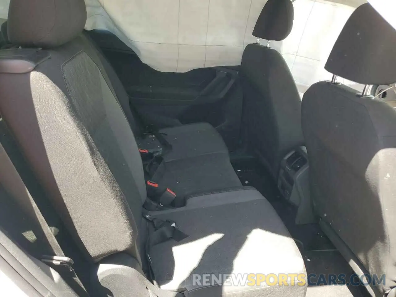 11 Photograph of a damaged car 3VV1B7AX6KM060191 VOLKSWAGEN TIGUAN 2019