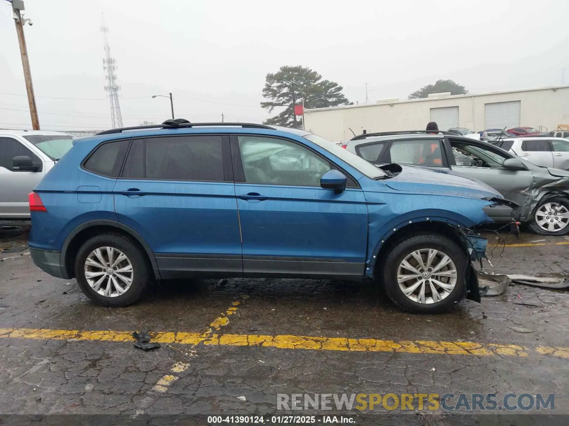 13 Photograph of a damaged car 3VV1B7AX6KM075919 VOLKSWAGEN TIGUAN 2019