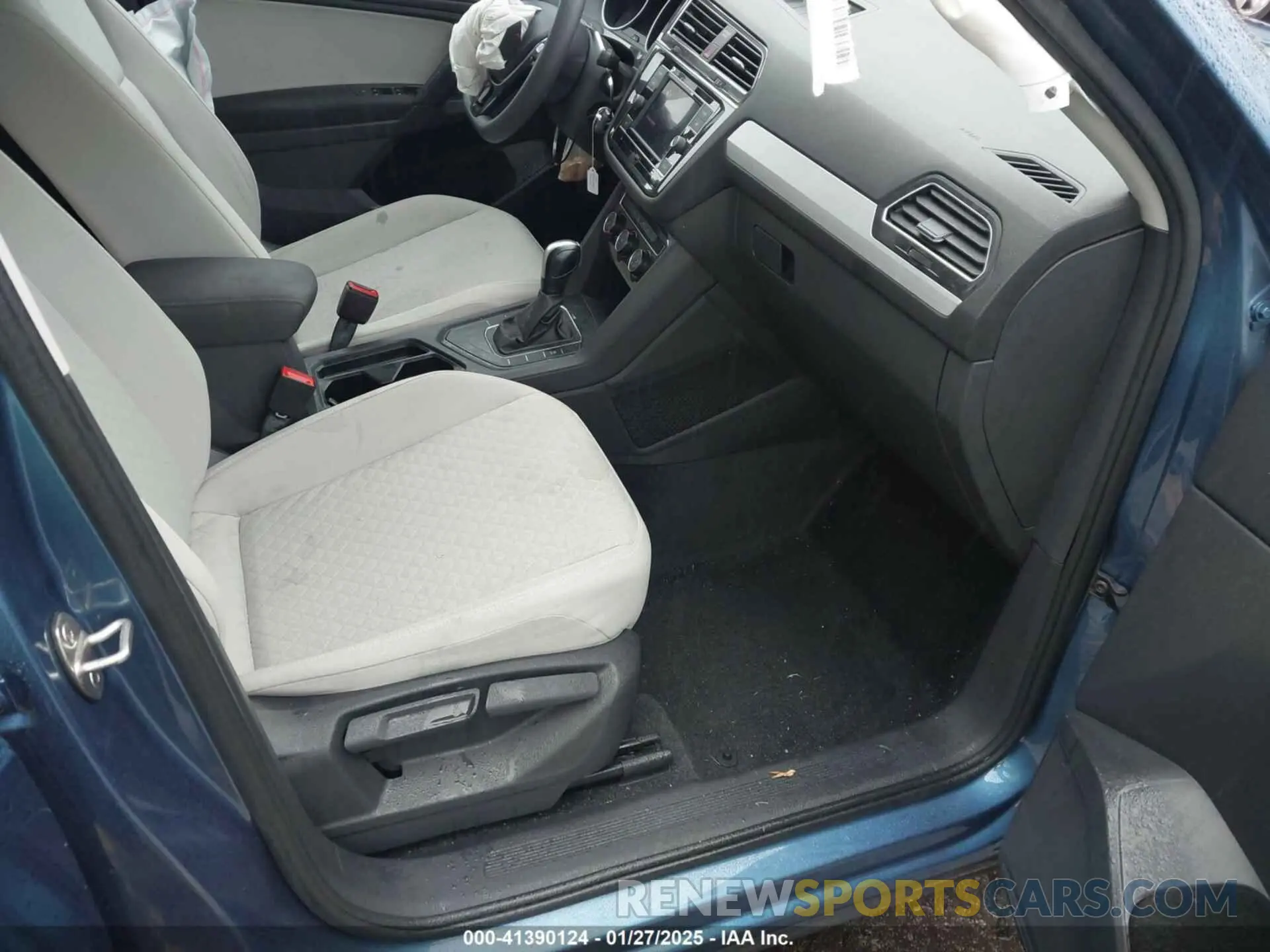 5 Photograph of a damaged car 3VV1B7AX6KM075919 VOLKSWAGEN TIGUAN 2019