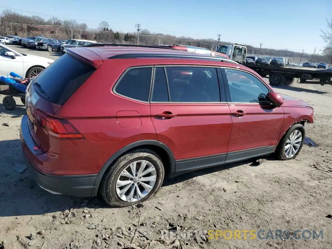 3 Photograph of a damaged car 3VV1B7AX6KM080196 VOLKSWAGEN TIGUAN 2019
