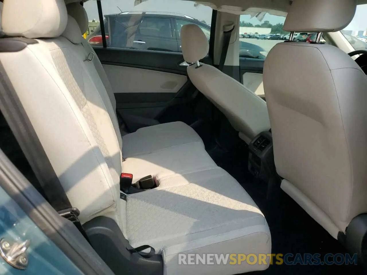 12 Photograph of a damaged car 3VV1B7AX6KM146889 VOLKSWAGEN TIGUAN 2019