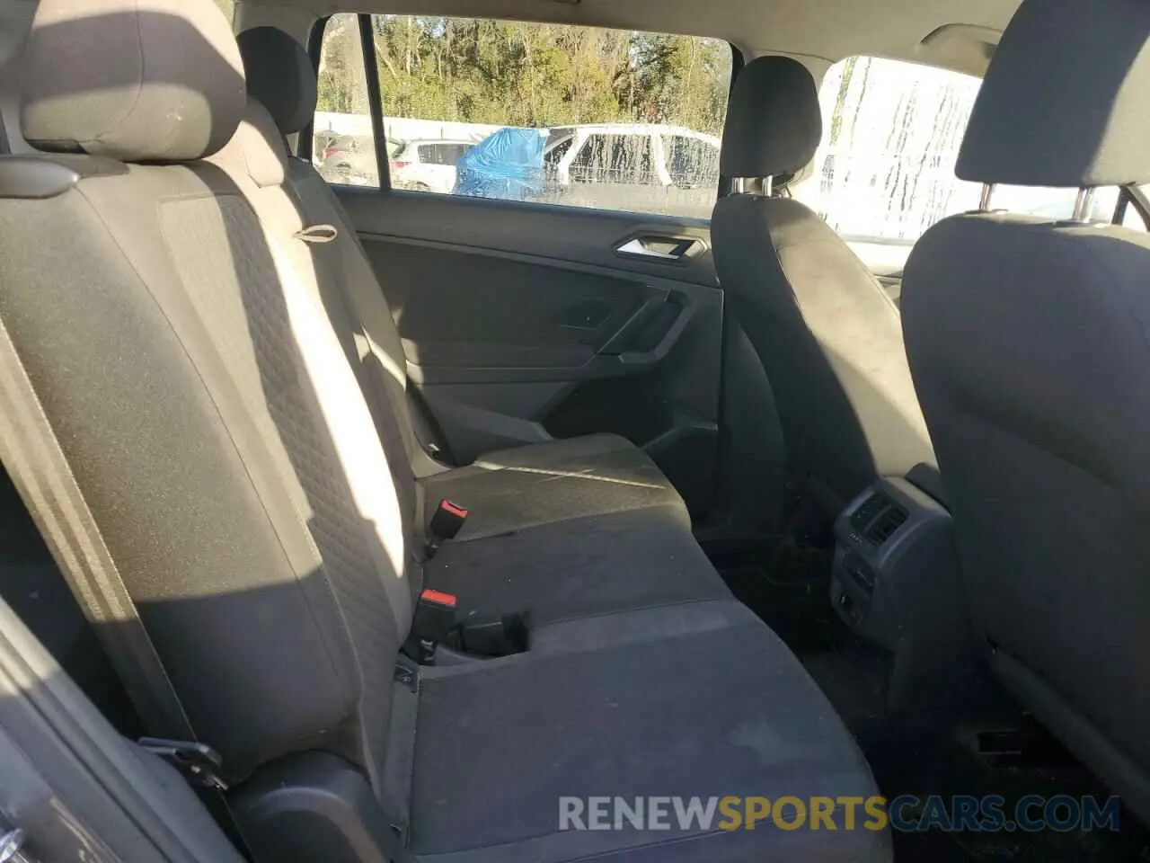 11 Photograph of a damaged car 3VV1B7AX7KM009136 VOLKSWAGEN TIGUAN 2019