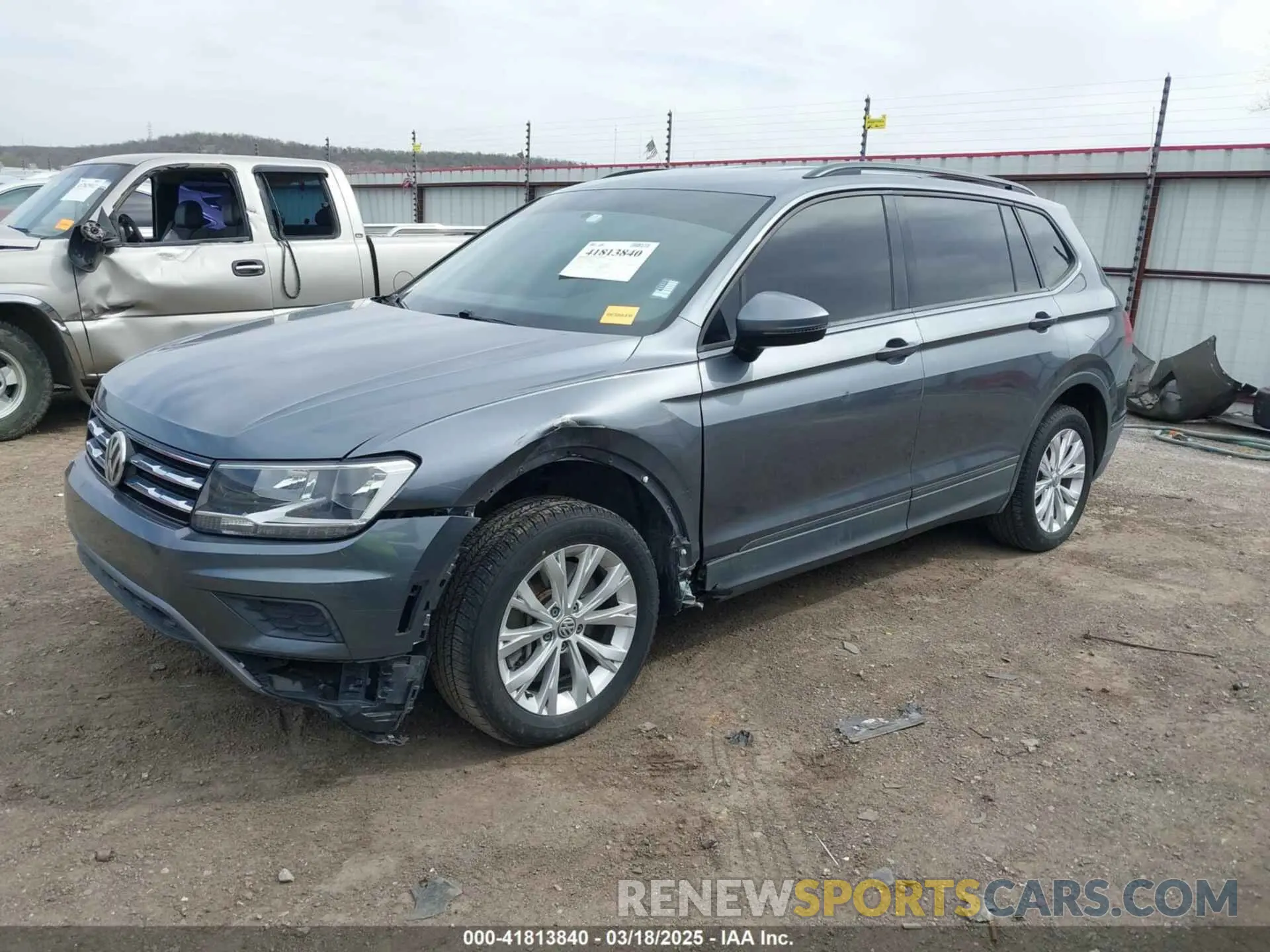 2 Photograph of a damaged car 3VV1B7AX7KM013381 VOLKSWAGEN TIGUAN 2019