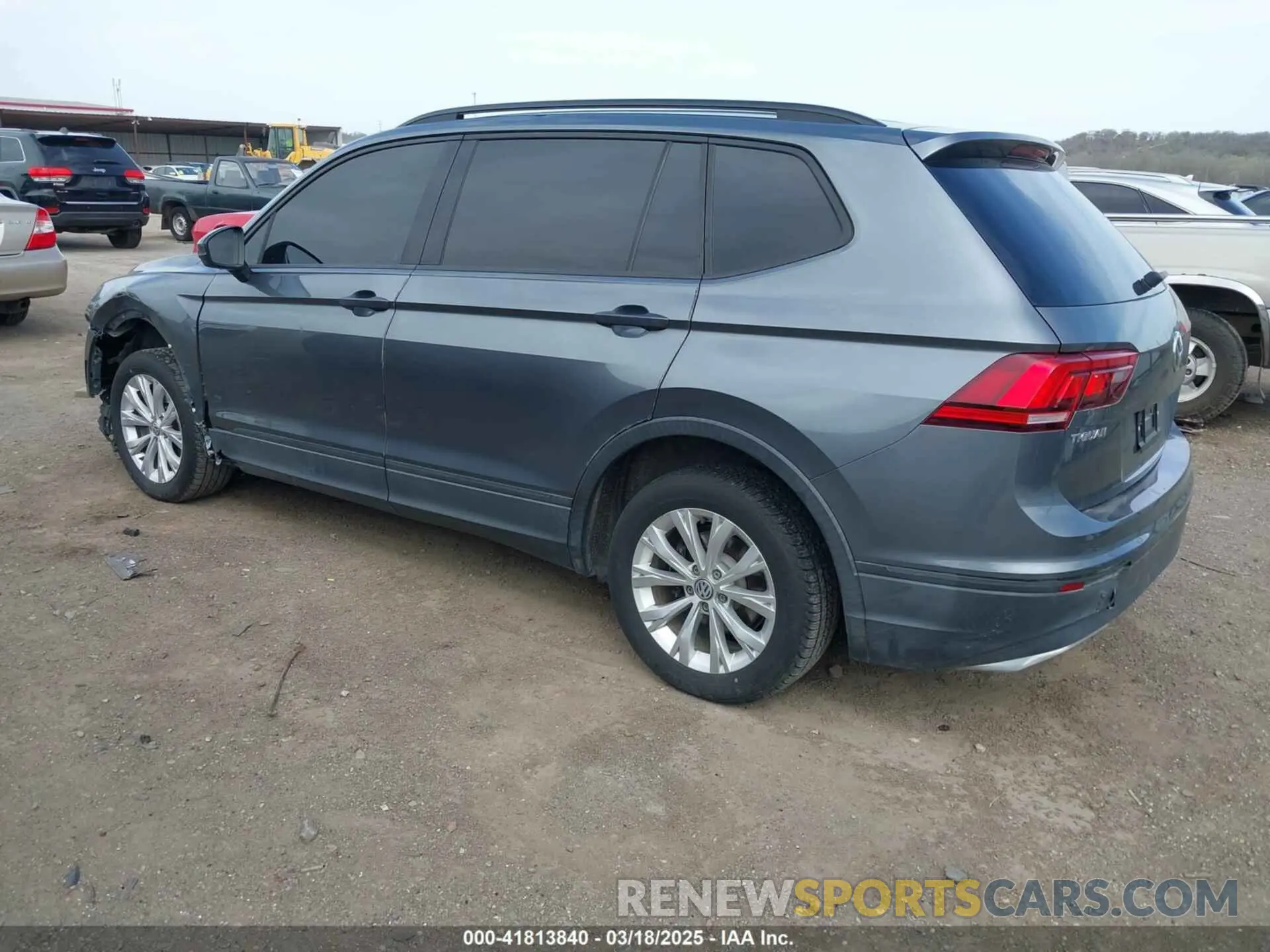 3 Photograph of a damaged car 3VV1B7AX7KM013381 VOLKSWAGEN TIGUAN 2019