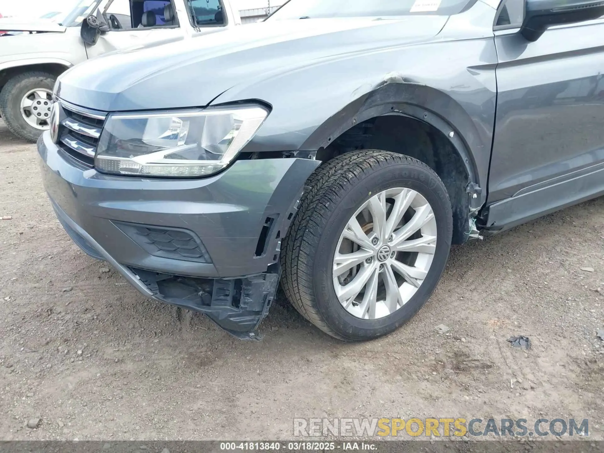 6 Photograph of a damaged car 3VV1B7AX7KM013381 VOLKSWAGEN TIGUAN 2019