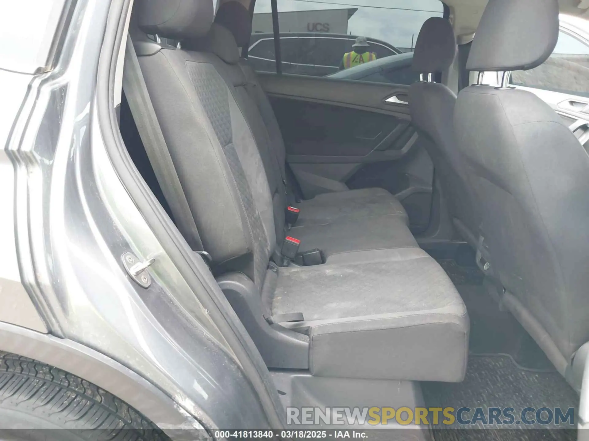 8 Photograph of a damaged car 3VV1B7AX7KM013381 VOLKSWAGEN TIGUAN 2019