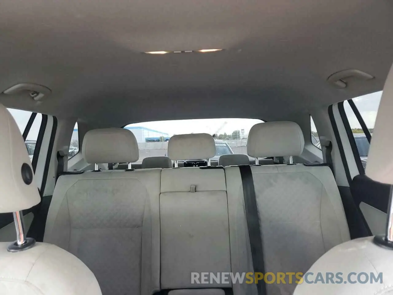 10 Photograph of a damaged car 3VV1B7AX7KM018936 VOLKSWAGEN TIGUAN 2019