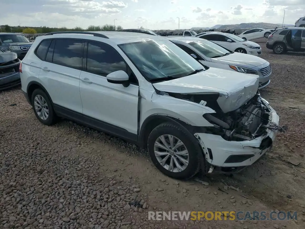 4 Photograph of a damaged car 3VV1B7AX7KM018936 VOLKSWAGEN TIGUAN 2019