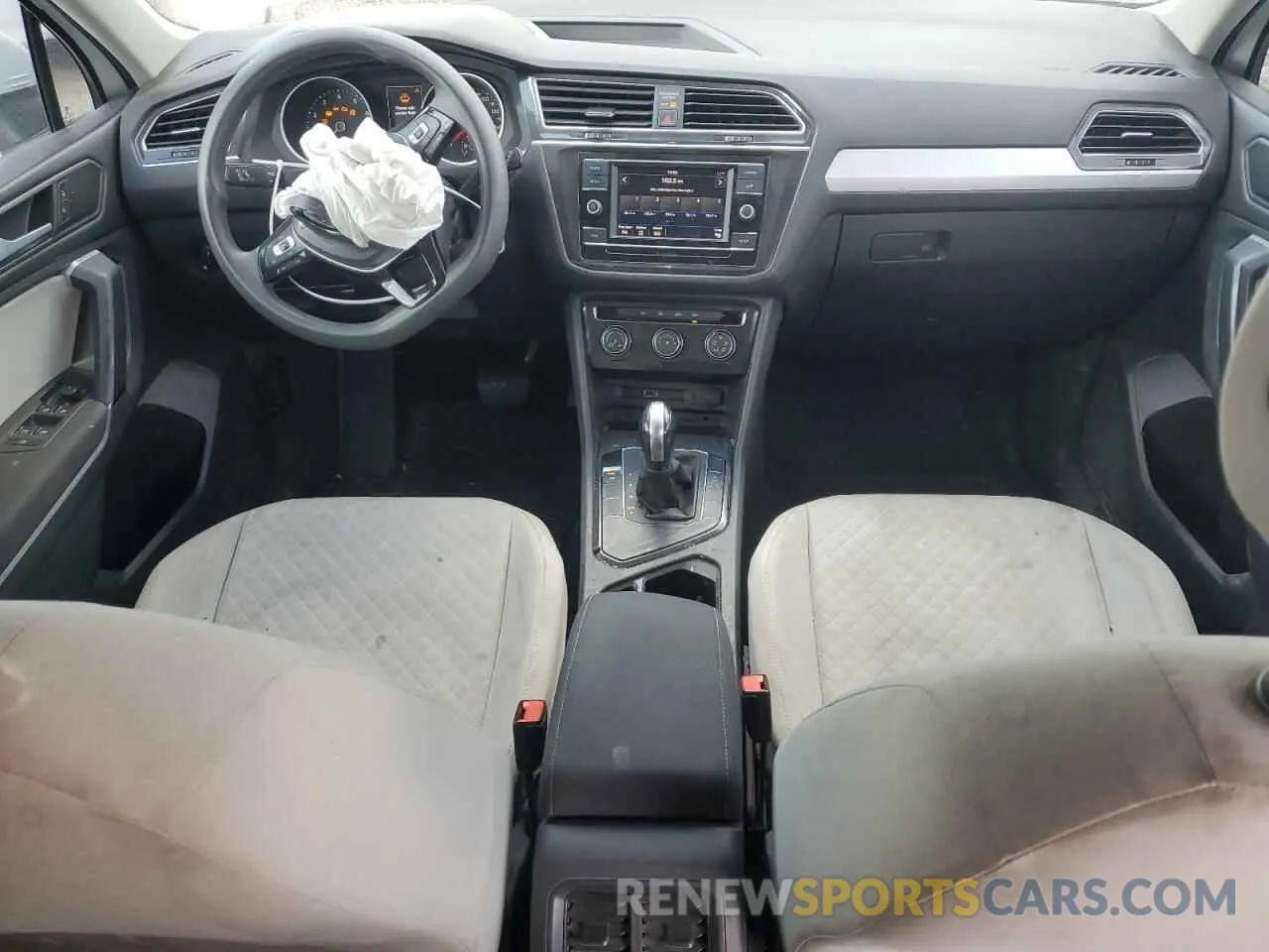 8 Photograph of a damaged car 3VV1B7AX7KM018936 VOLKSWAGEN TIGUAN 2019