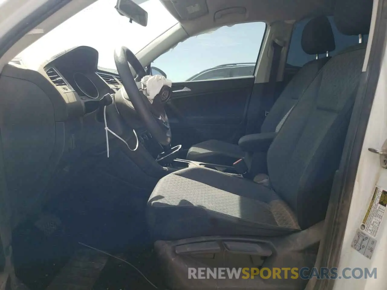 7 Photograph of a damaged car 3VV1B7AX7KM188679 VOLKSWAGEN TIGUAN 2019