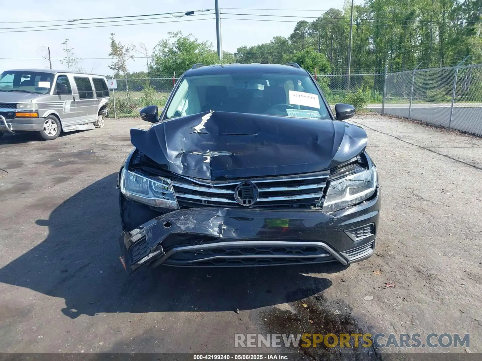 12 Photograph of a damaged car 3VV1B7AX8KM048544 VOLKSWAGEN TIGUAN 2019