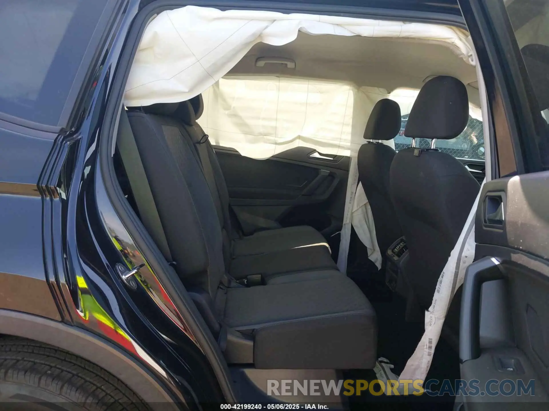 8 Photograph of a damaged car 3VV1B7AX8KM048544 VOLKSWAGEN TIGUAN 2019