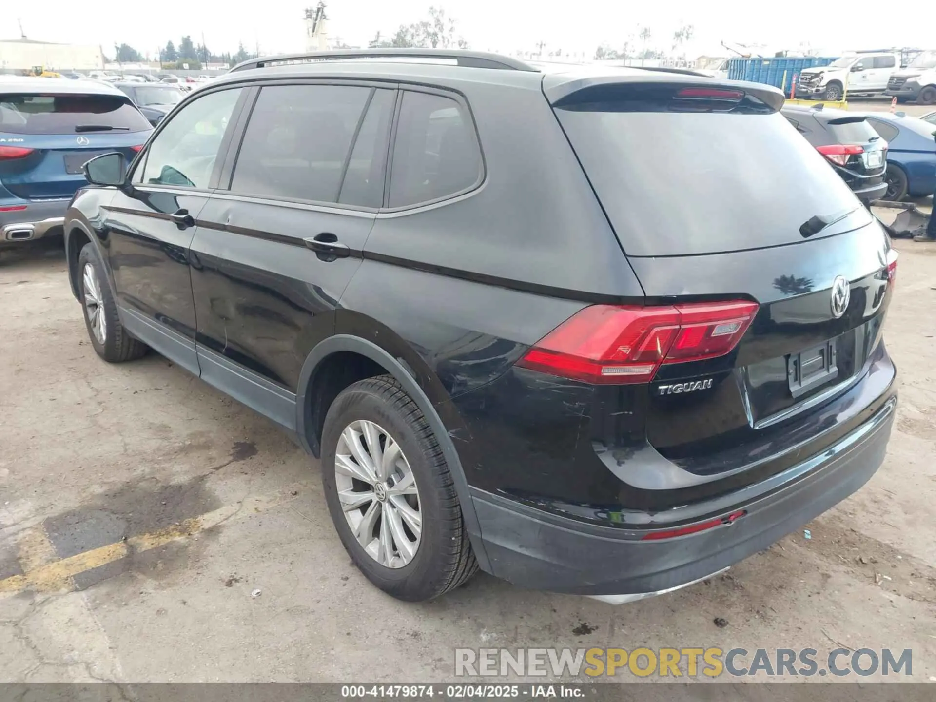 3 Photograph of a damaged car 3VV1B7AX9KM186397 VOLKSWAGEN TIGUAN 2019