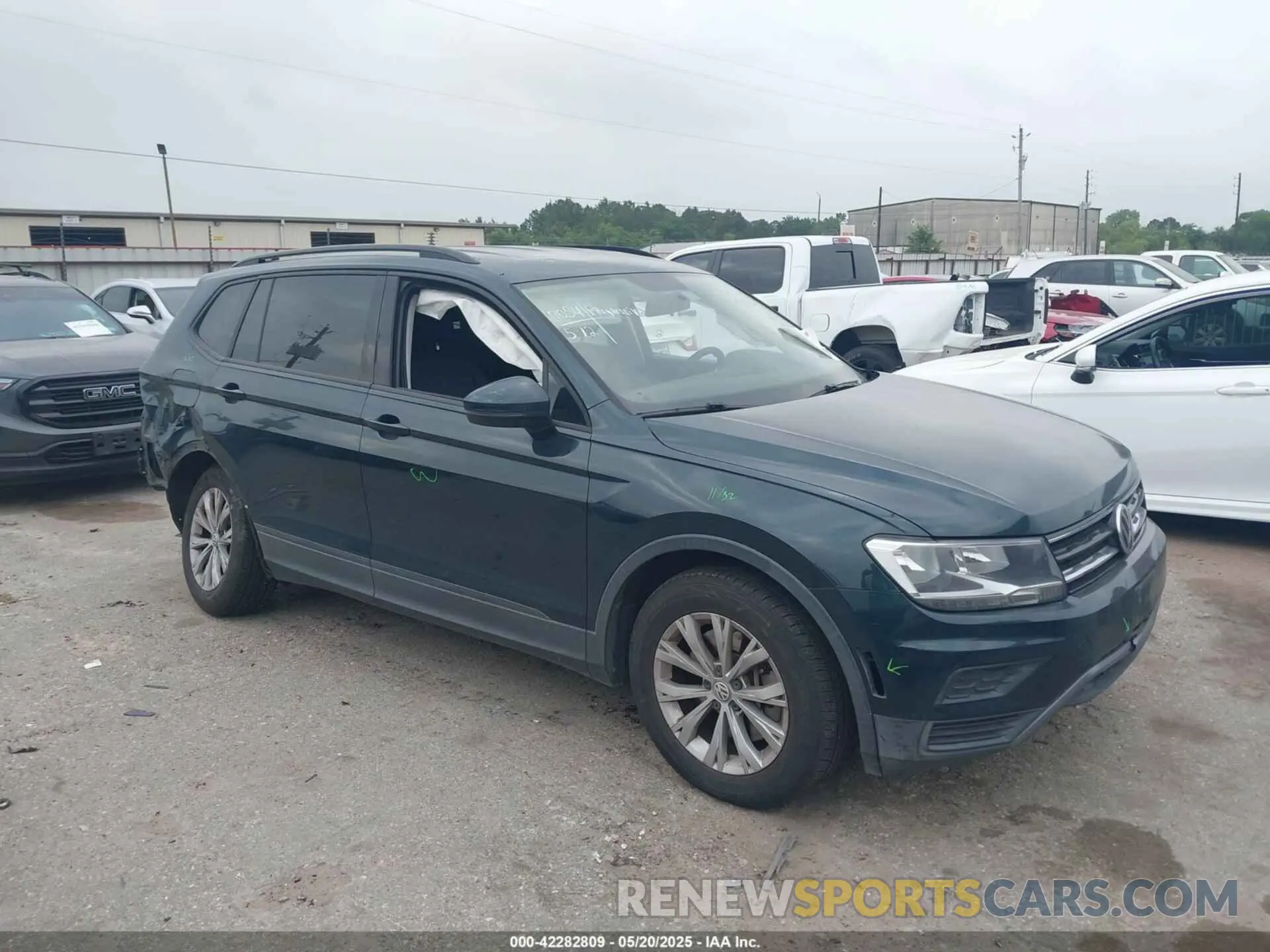 1 Photograph of a damaged car 3VV1B7AXXKM002312 VOLKSWAGEN TIGUAN 2019