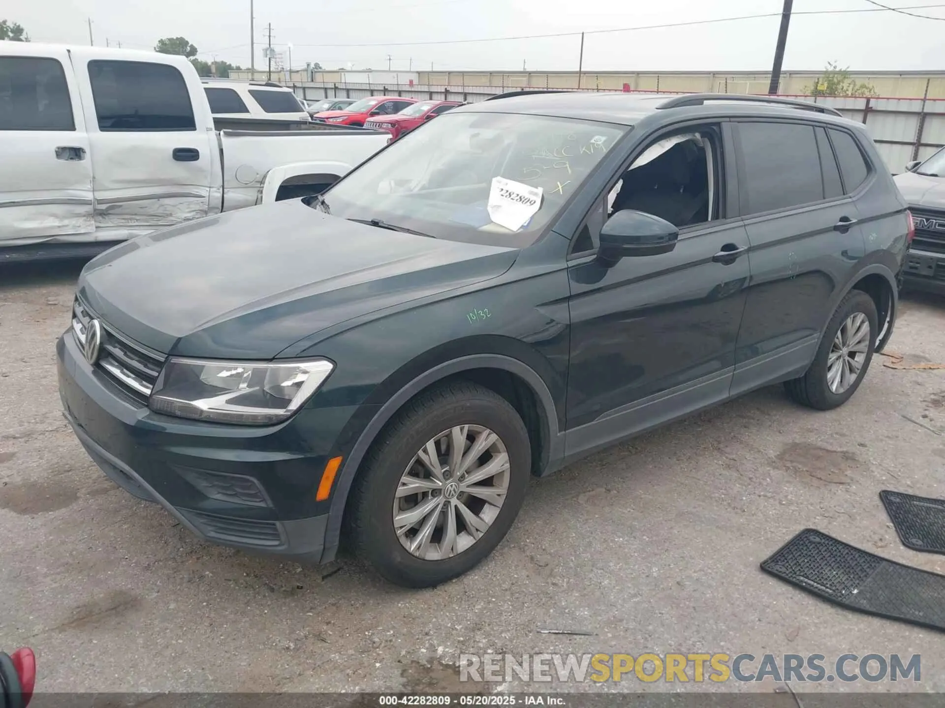 2 Photograph of a damaged car 3VV1B7AXXKM002312 VOLKSWAGEN TIGUAN 2019