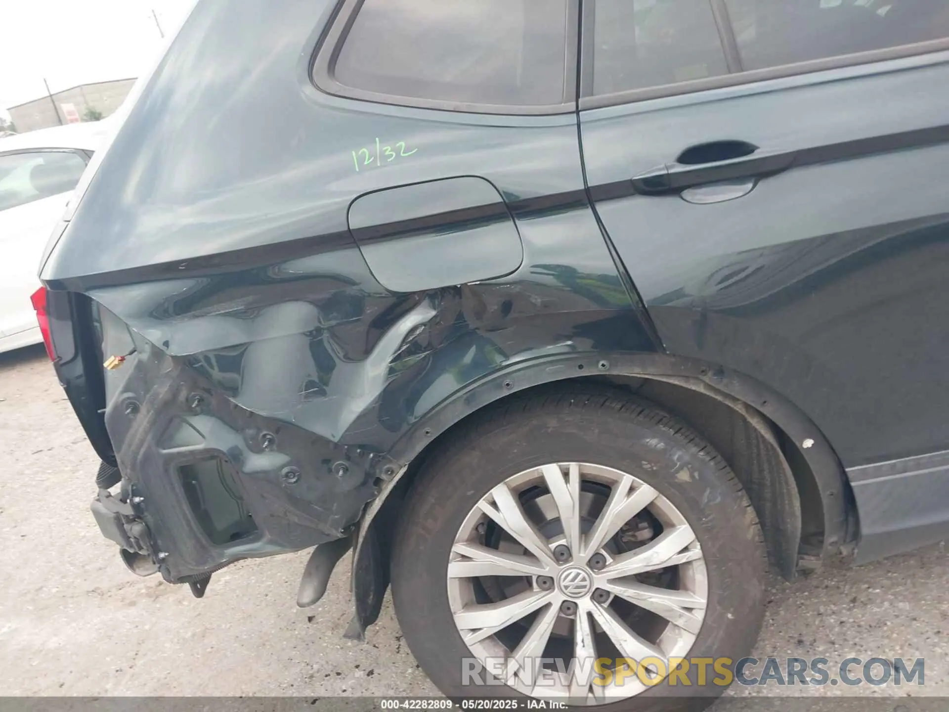 6 Photograph of a damaged car 3VV1B7AXXKM002312 VOLKSWAGEN TIGUAN 2019