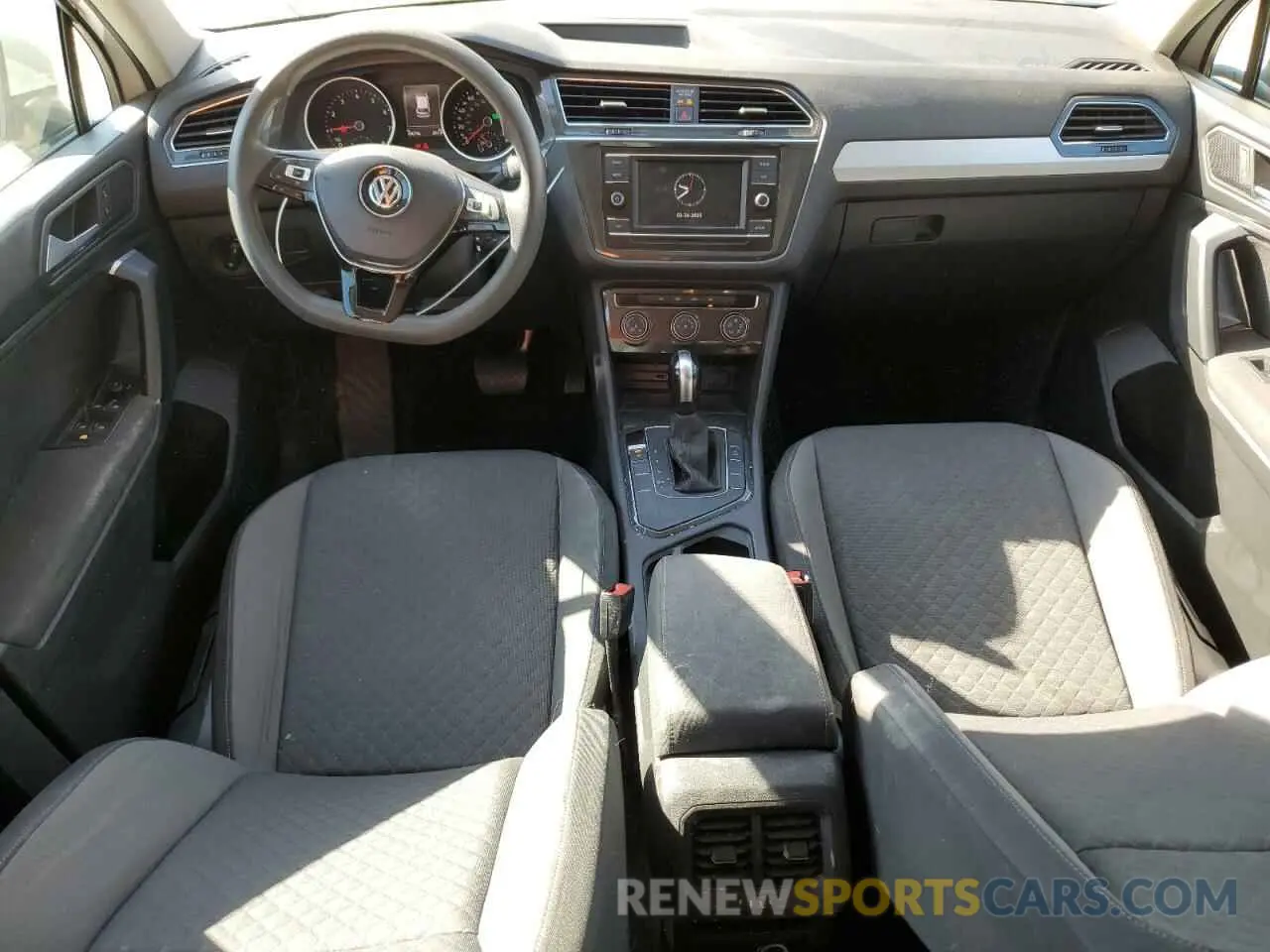 8 Photograph of a damaged car 3VV1B7AXXKM190538 VOLKSWAGEN TIGUAN 2019