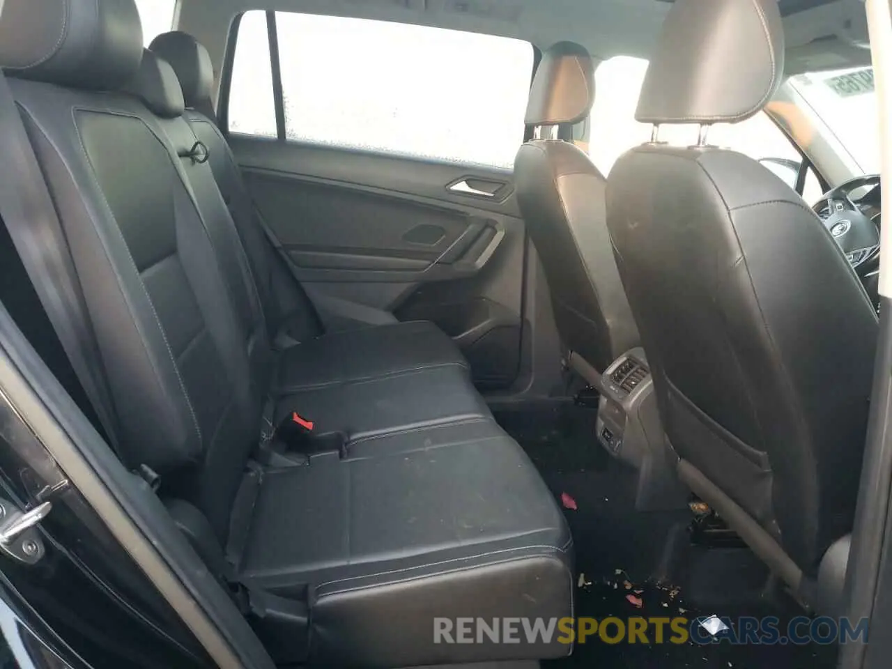 11 Photograph of a damaged car 3VV2B7AX0KM005529 VOLKSWAGEN TIGUAN 2019