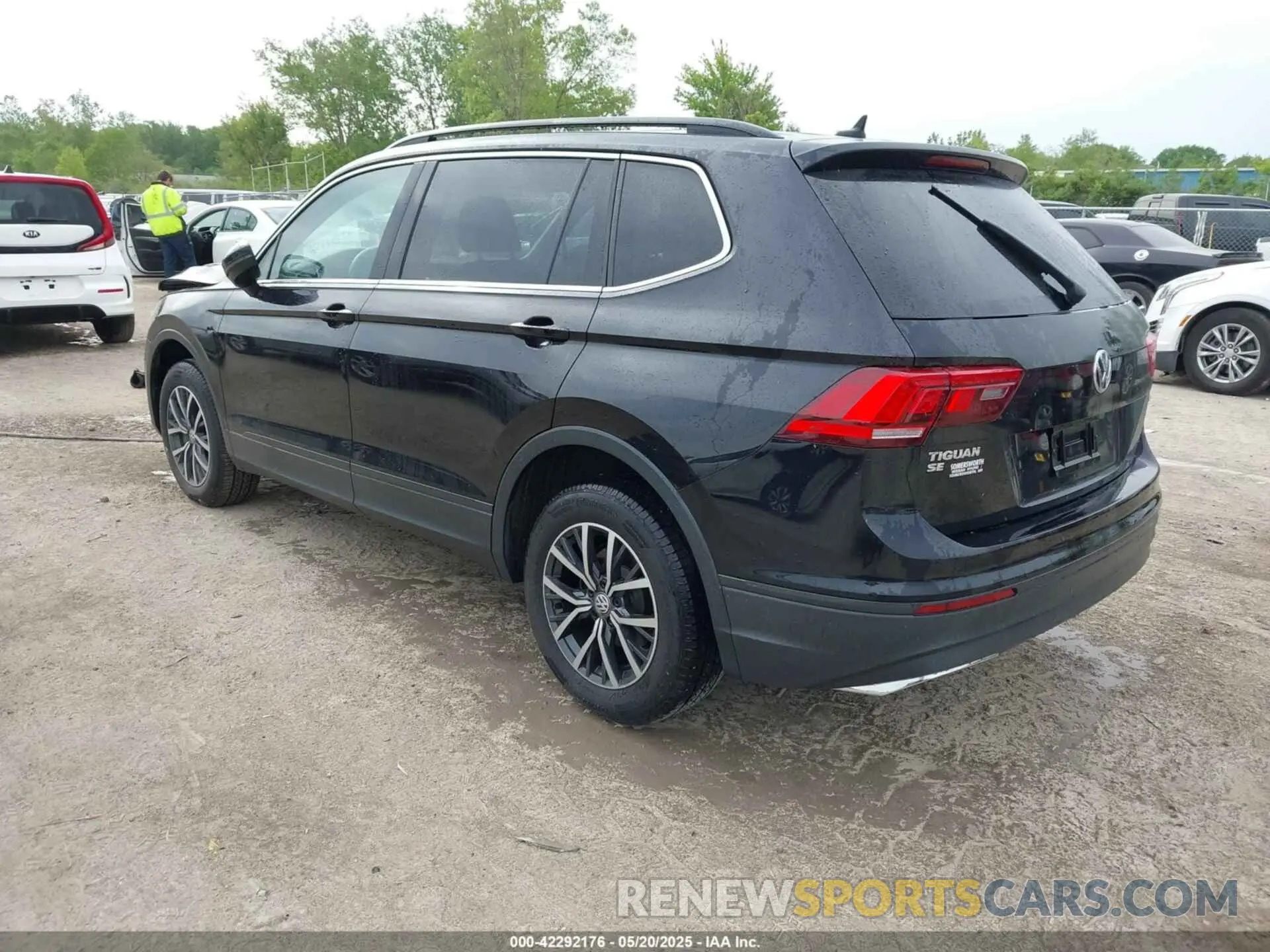3 Photograph of a damaged car 3VV2B7AX0KM012397 VOLKSWAGEN TIGUAN 2019