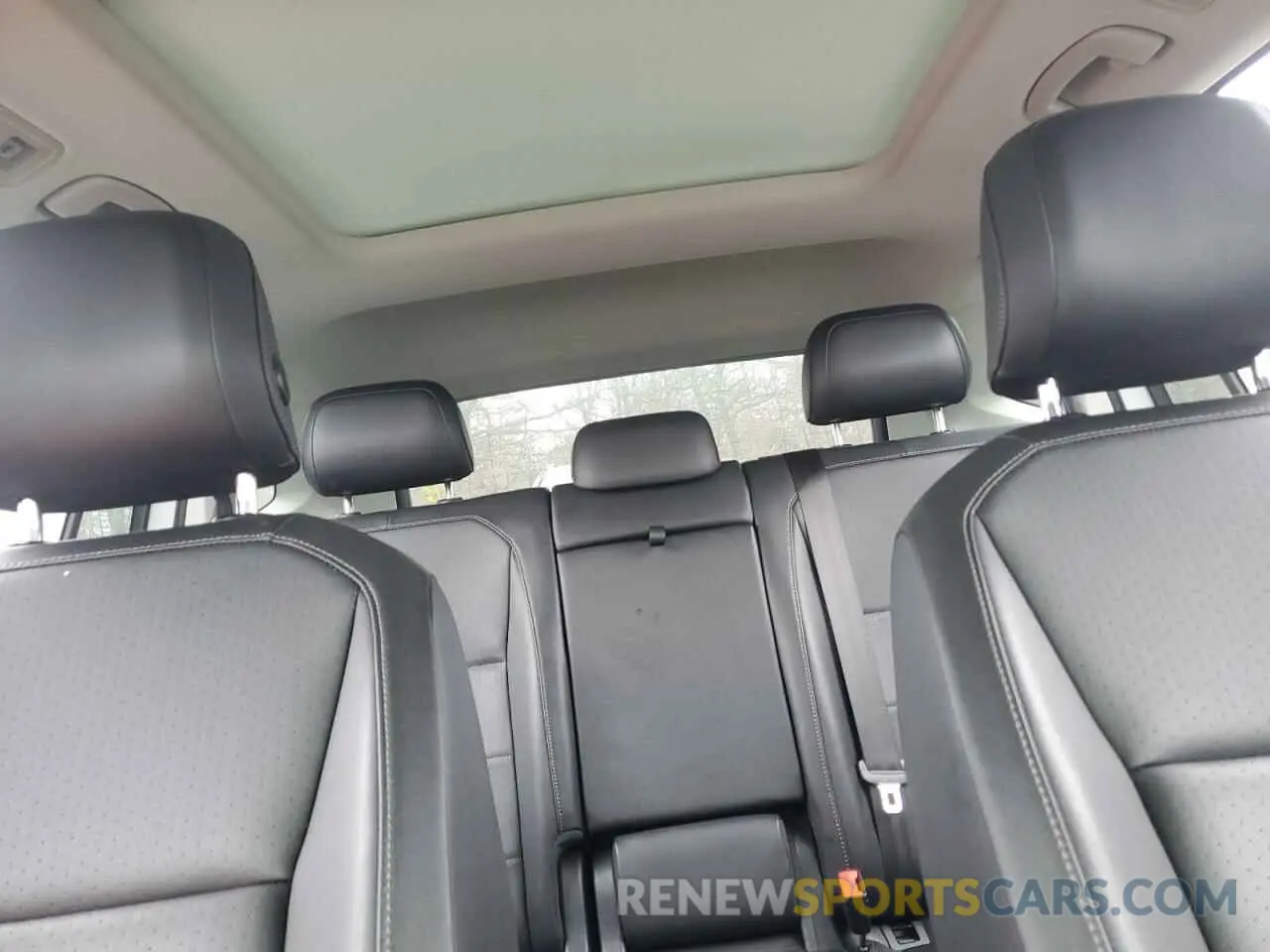 10 Photograph of a damaged car 3VV2B7AX0KM078951 VOLKSWAGEN TIGUAN 2019