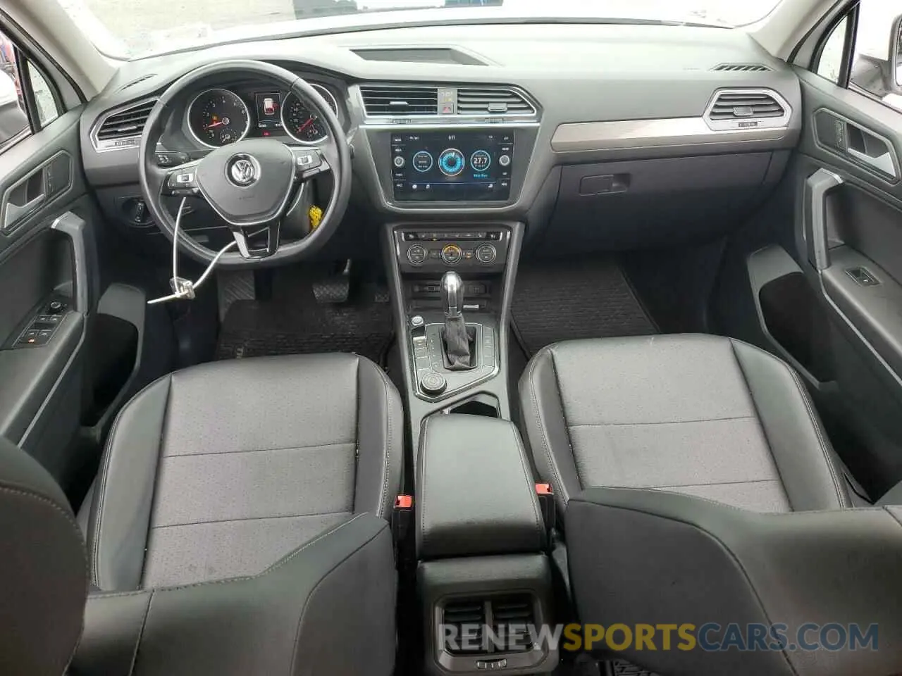 8 Photograph of a damaged car 3VV2B7AX0KM078951 VOLKSWAGEN TIGUAN 2019