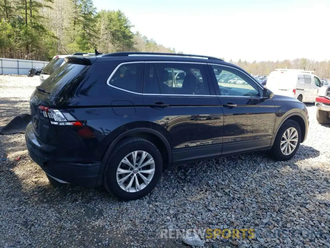 3 Photograph of a damaged car 3VV2B7AX0KM085656 VOLKSWAGEN TIGUAN 2019