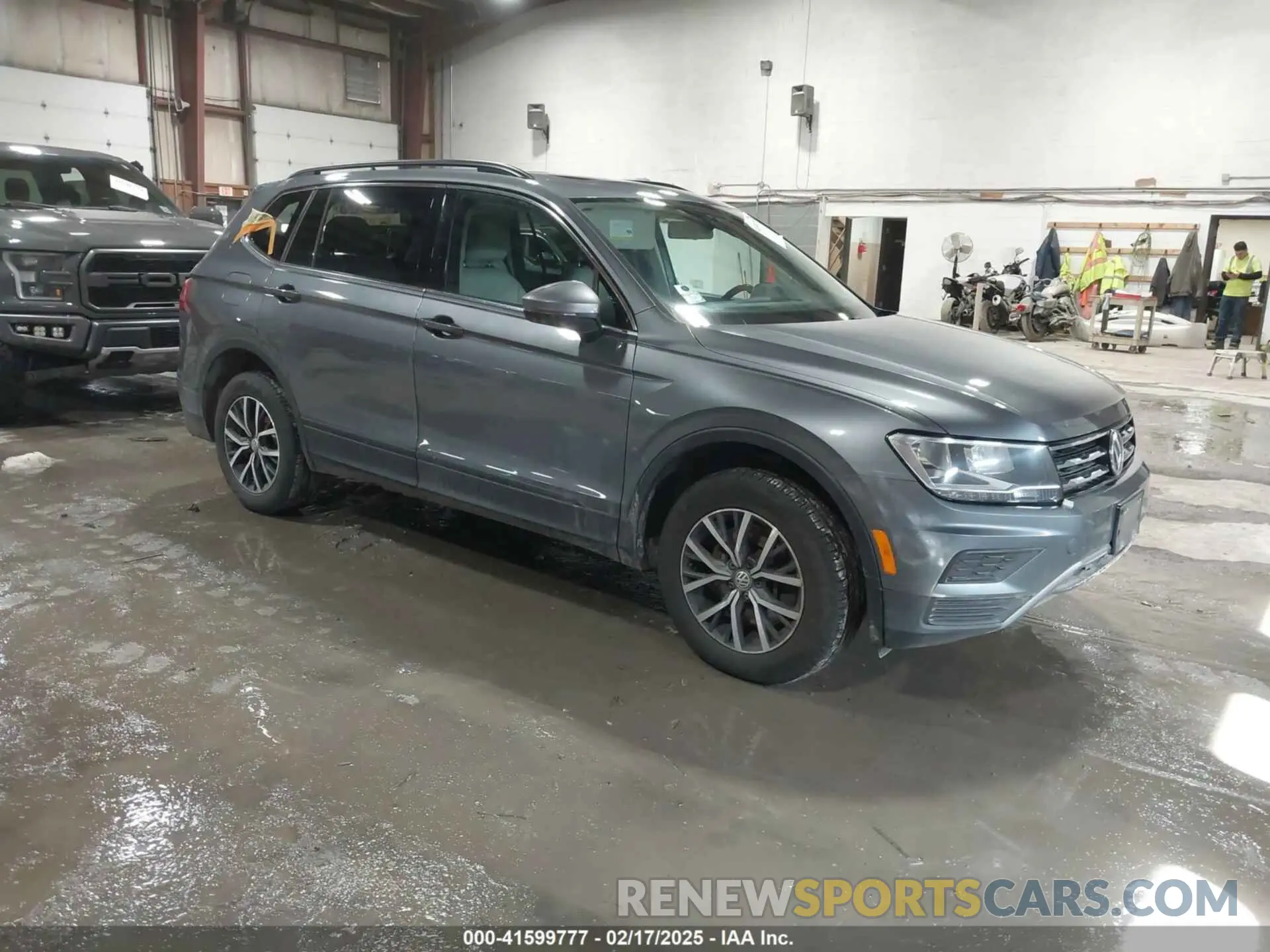 1 Photograph of a damaged car 3VV2B7AX0KM098259 VOLKSWAGEN TIGUAN 2019