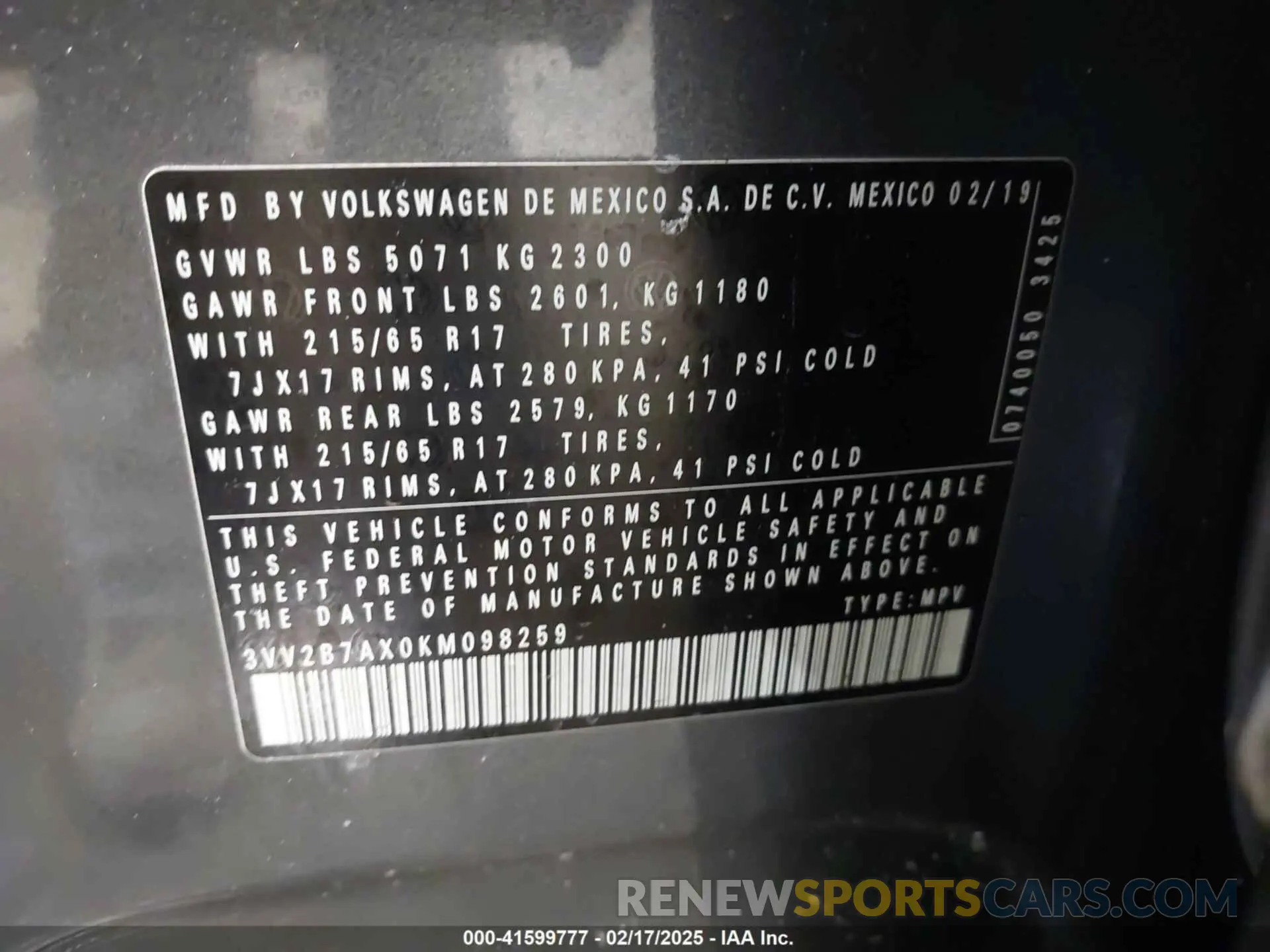 9 Photograph of a damaged car 3VV2B7AX0KM098259 VOLKSWAGEN TIGUAN 2019
