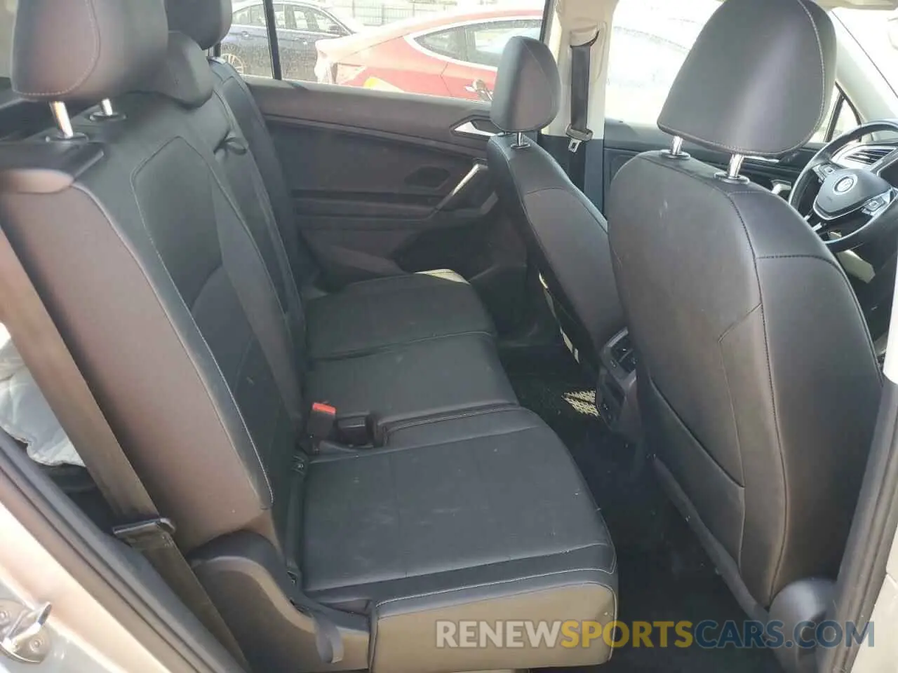 11 Photograph of a damaged car 3VV2B7AX0KM110961 VOLKSWAGEN TIGUAN 2019