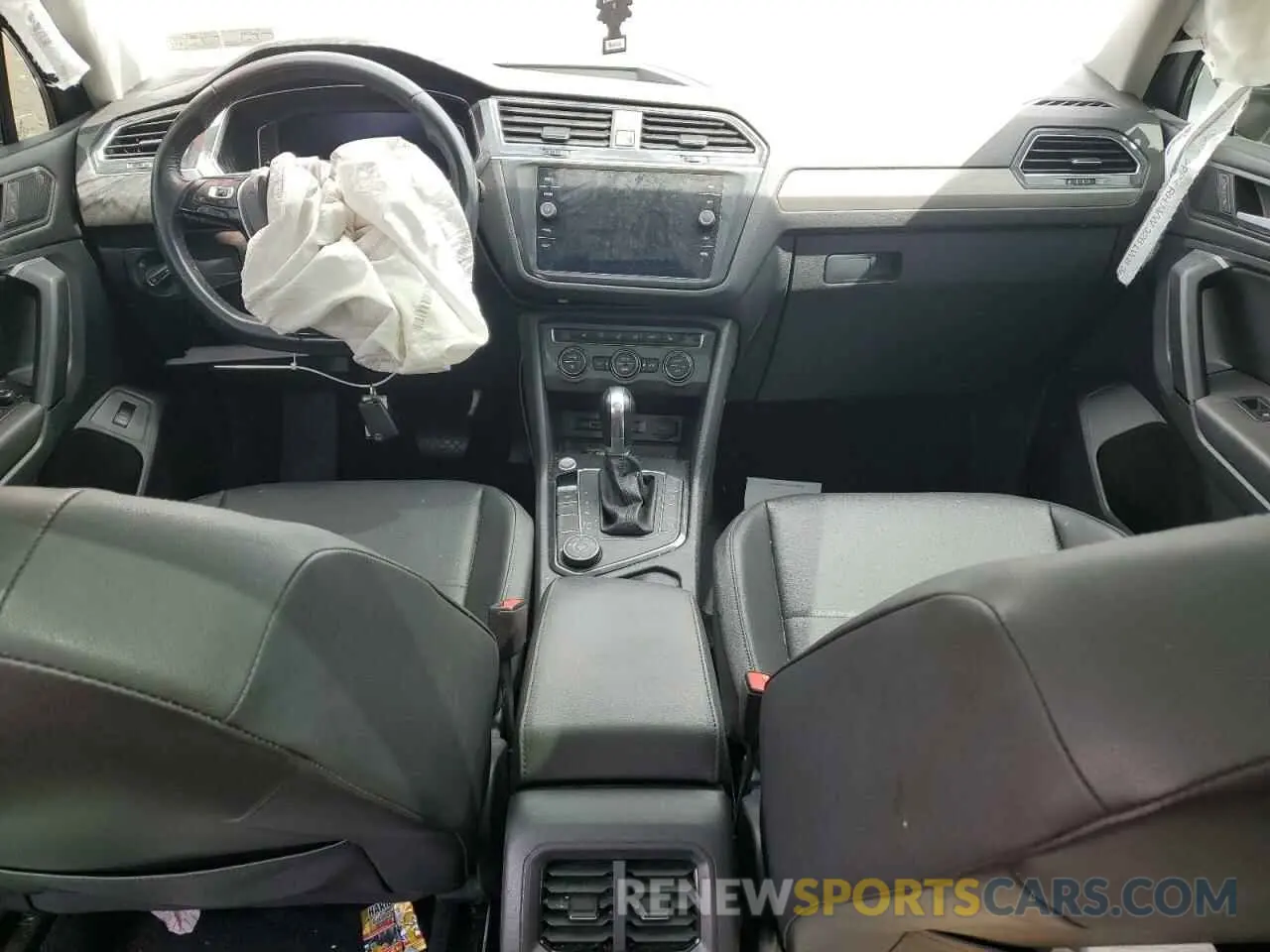 8 Photograph of a damaged car 3VV2B7AX0KM161571 VOLKSWAGEN TIGUAN 2019