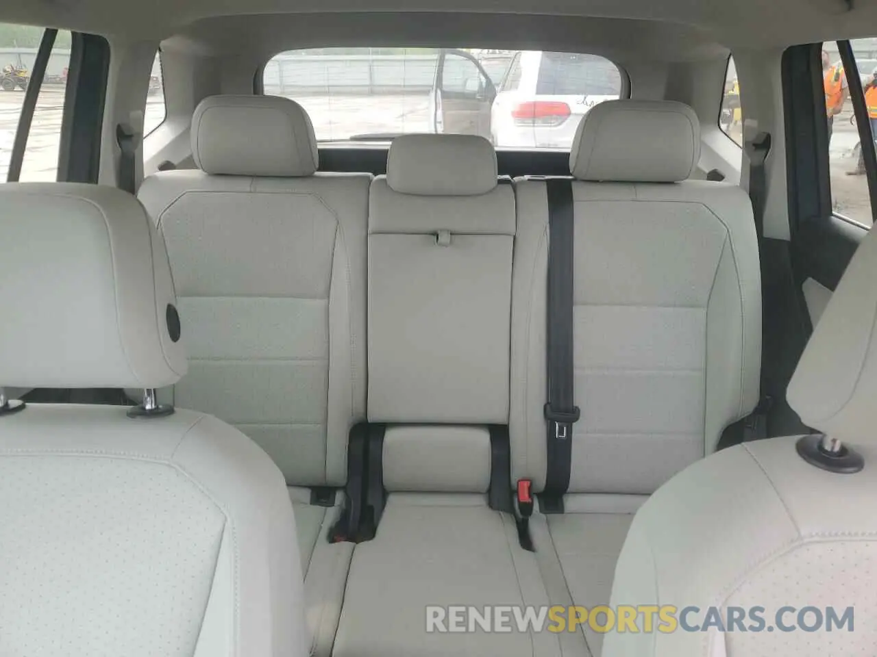 10 Photograph of a damaged car 3VV2B7AX0KM165734 VOLKSWAGEN TIGUAN 2019