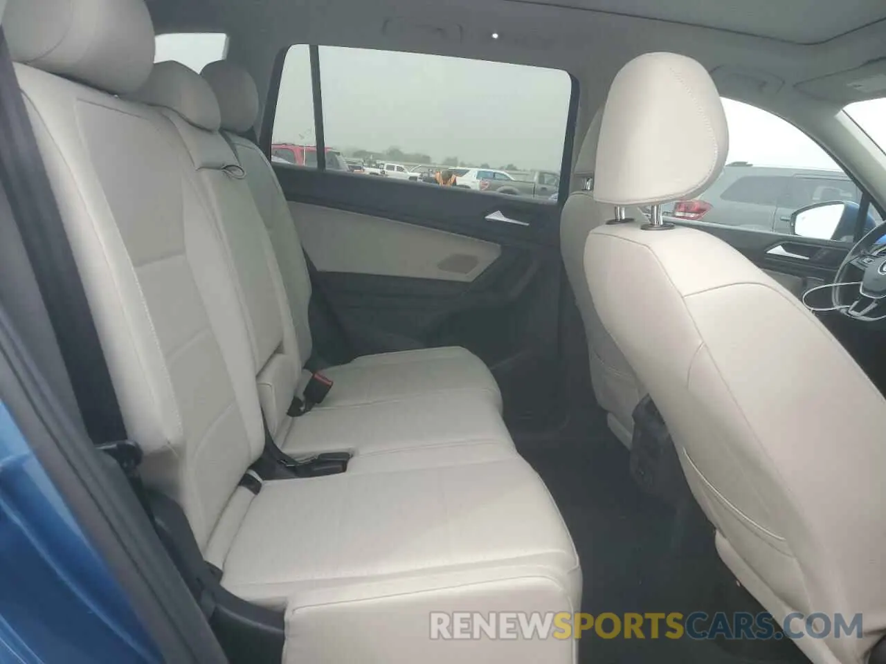 11 Photograph of a damaged car 3VV2B7AX0KM165734 VOLKSWAGEN TIGUAN 2019