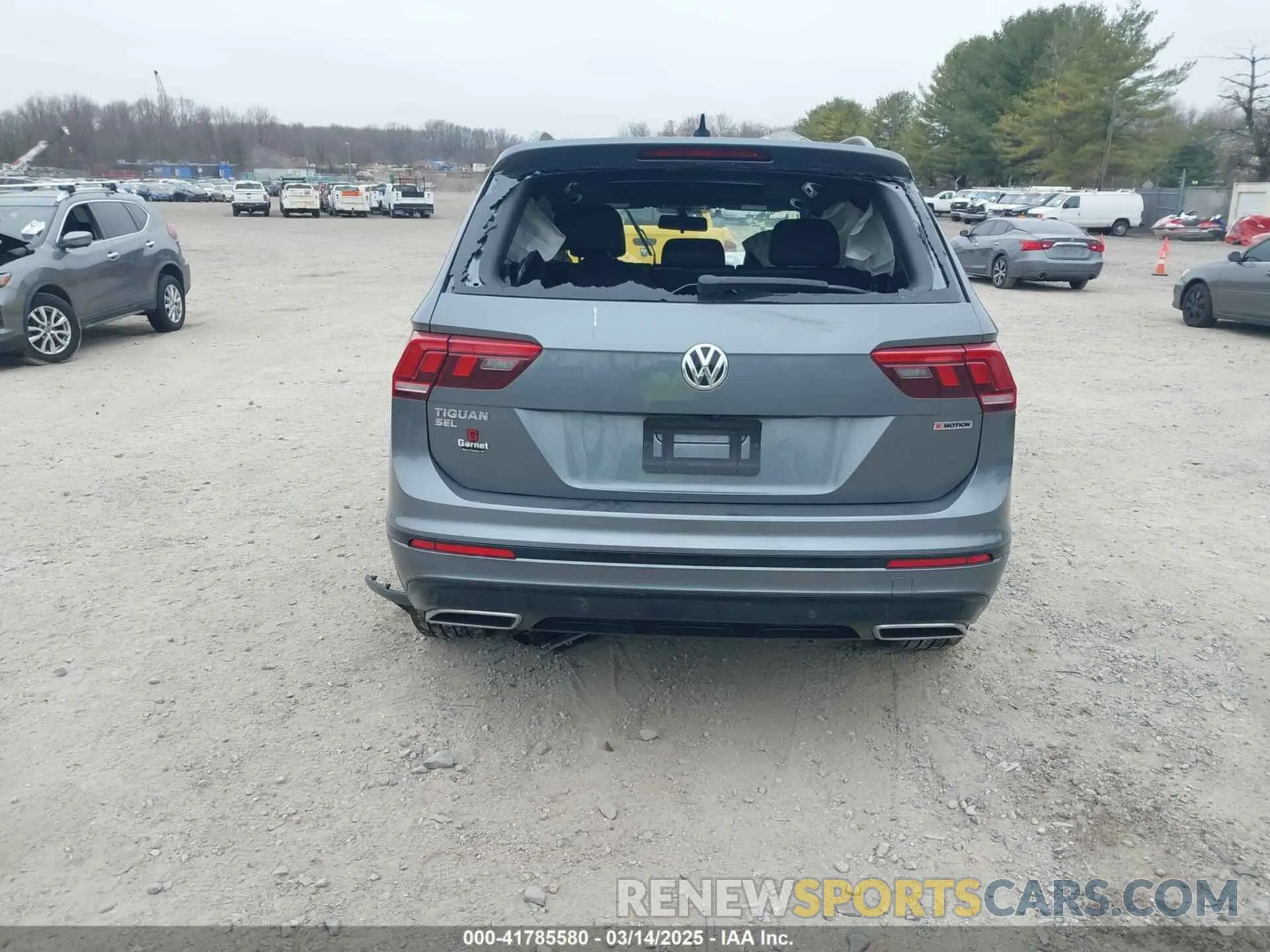 16 Photograph of a damaged car 3VV2B7AX0KM186146 VOLKSWAGEN TIGUAN 2019