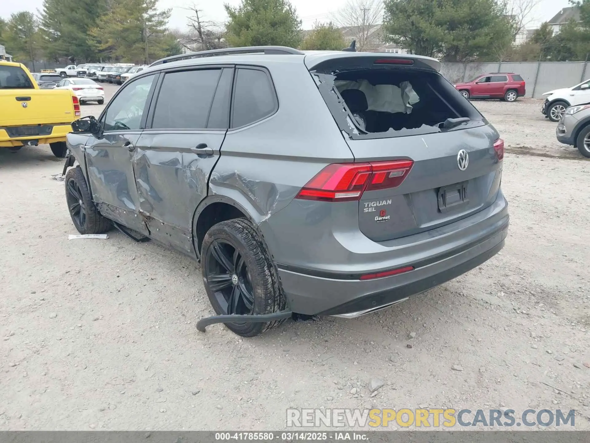3 Photograph of a damaged car 3VV2B7AX0KM186146 VOLKSWAGEN TIGUAN 2019