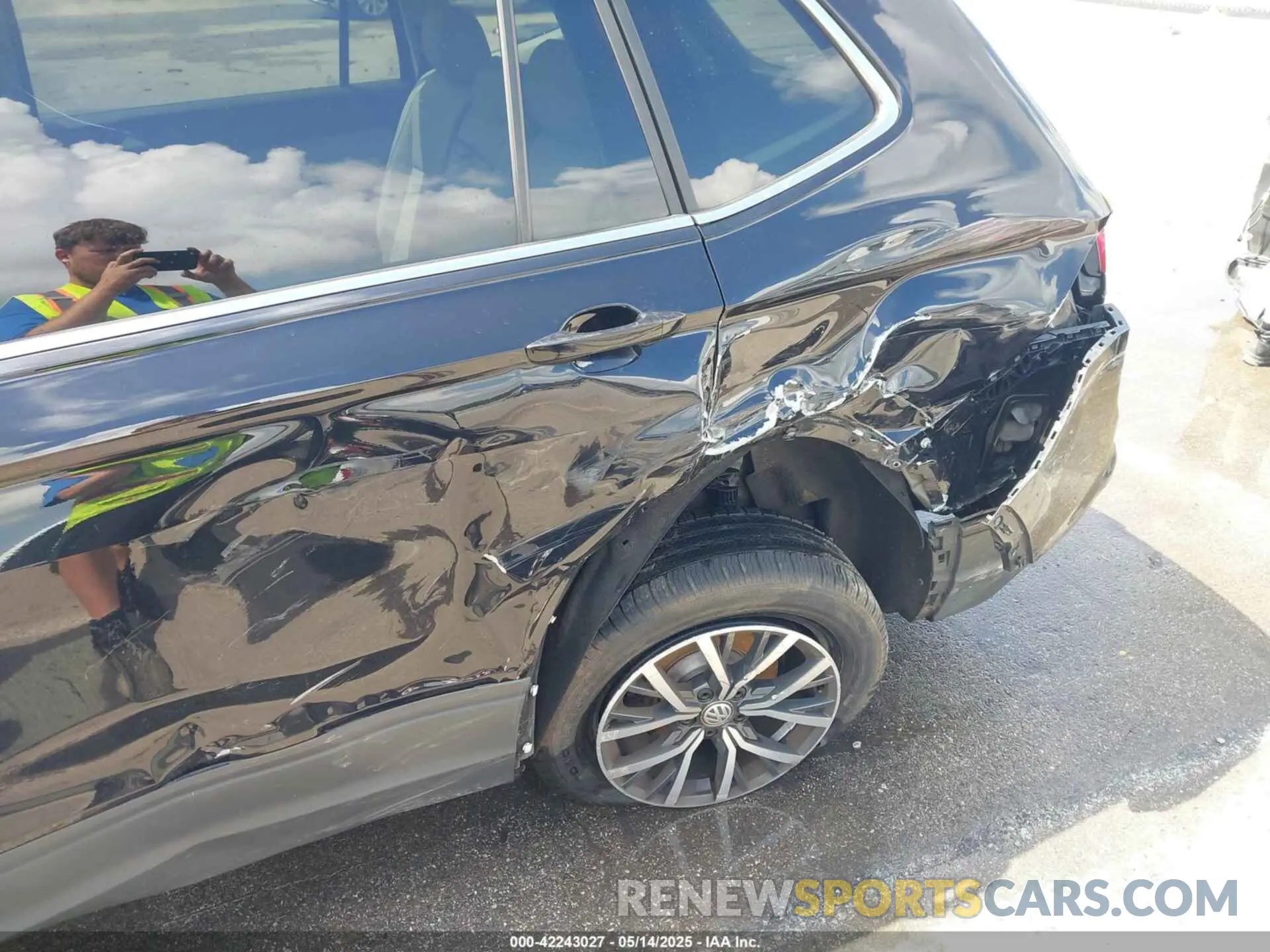 6 Photograph of a damaged car 3VV2B7AX0KM189726 VOLKSWAGEN TIGUAN 2019