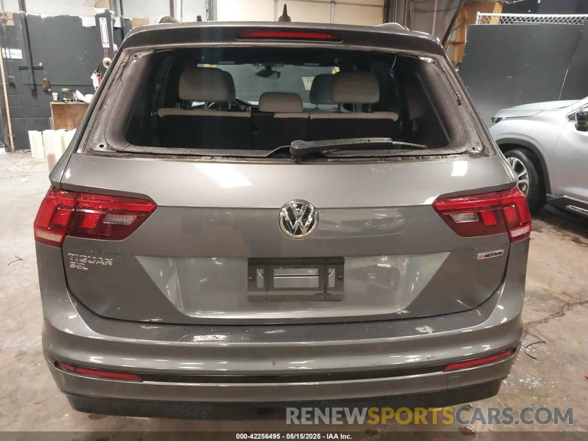 16 Photograph of a damaged car 3VV2B7AX0KM191637 VOLKSWAGEN TIGUAN 2019