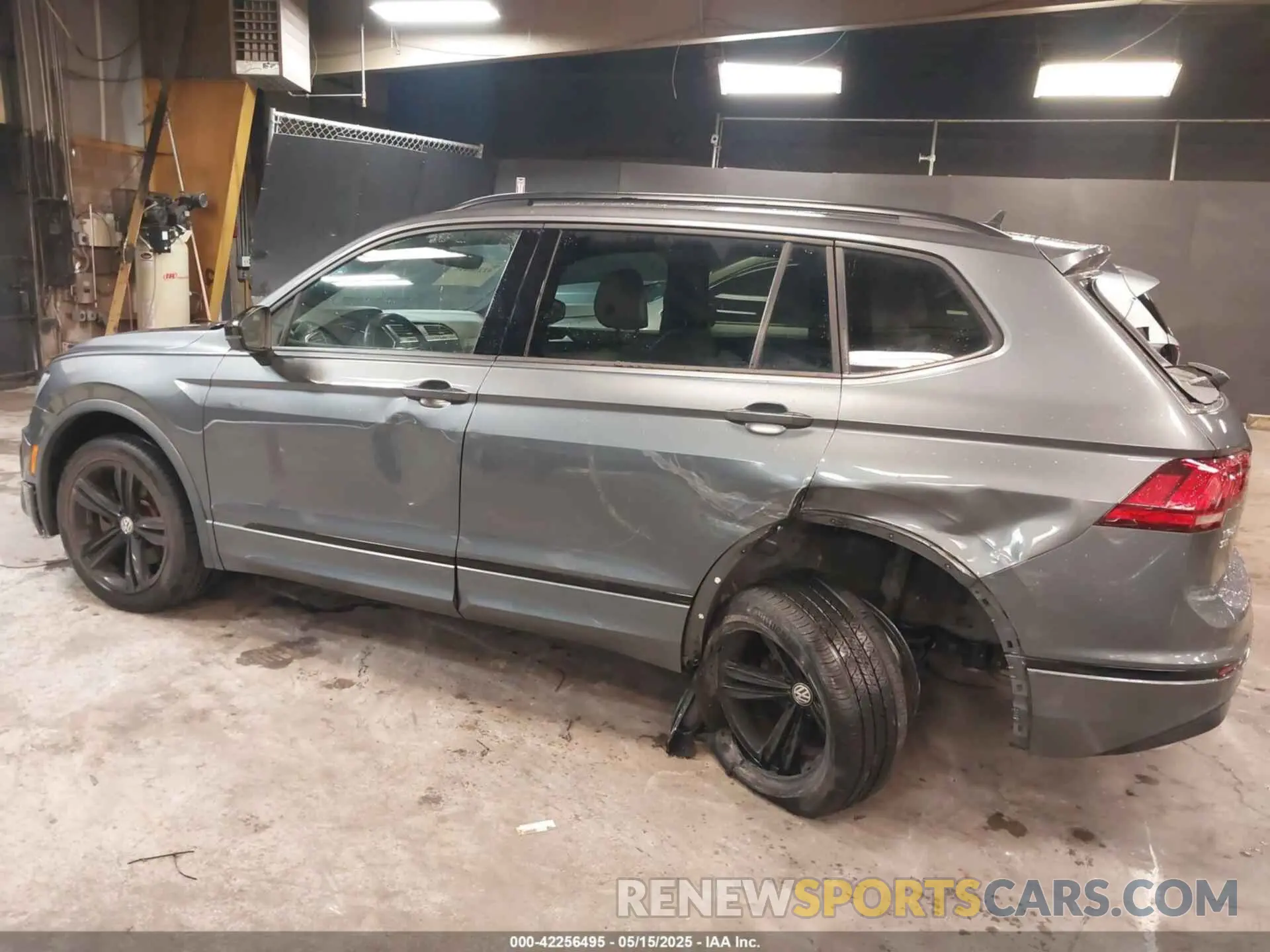 6 Photograph of a damaged car 3VV2B7AX0KM191637 VOLKSWAGEN TIGUAN 2019