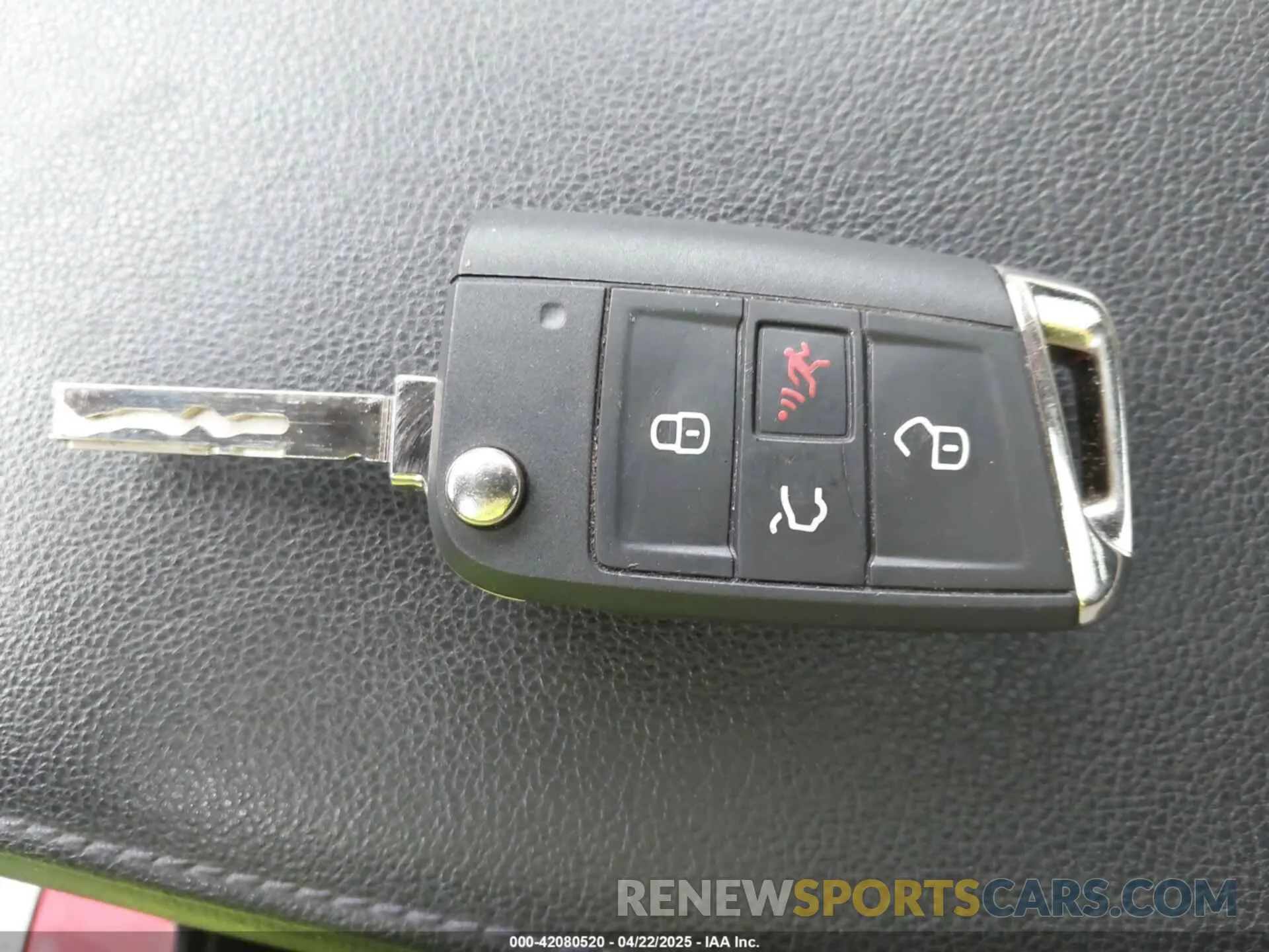 11 Photograph of a damaged car 3VV2B7AX1KM016264 VOLKSWAGEN TIGUAN 2019