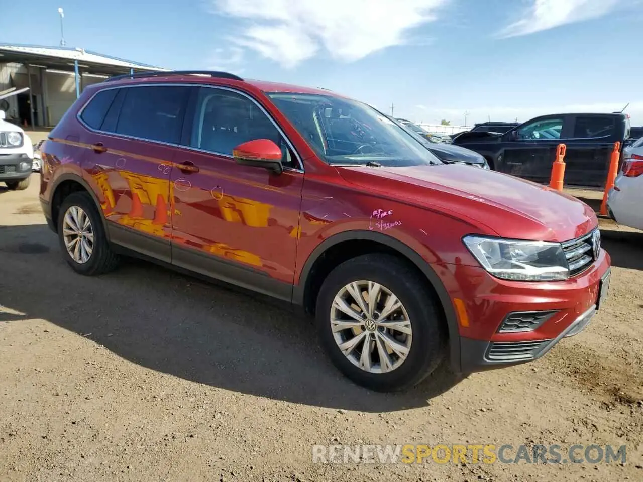 4 Photograph of a damaged car 3VV2B7AX1KM080479 VOLKSWAGEN TIGUAN 2019