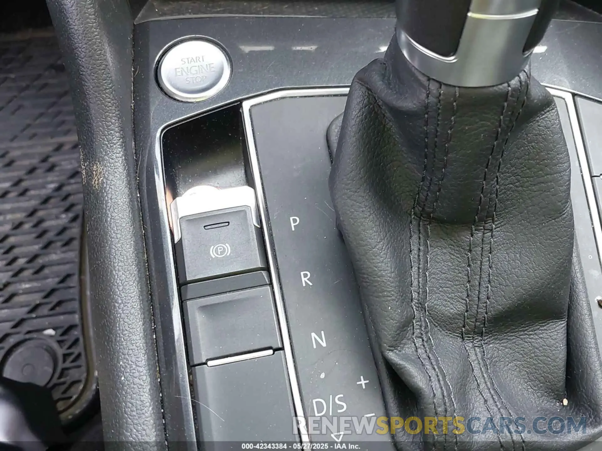 11 Photograph of a damaged car 3VV2B7AX1KM083608 VOLKSWAGEN TIGUAN 2019