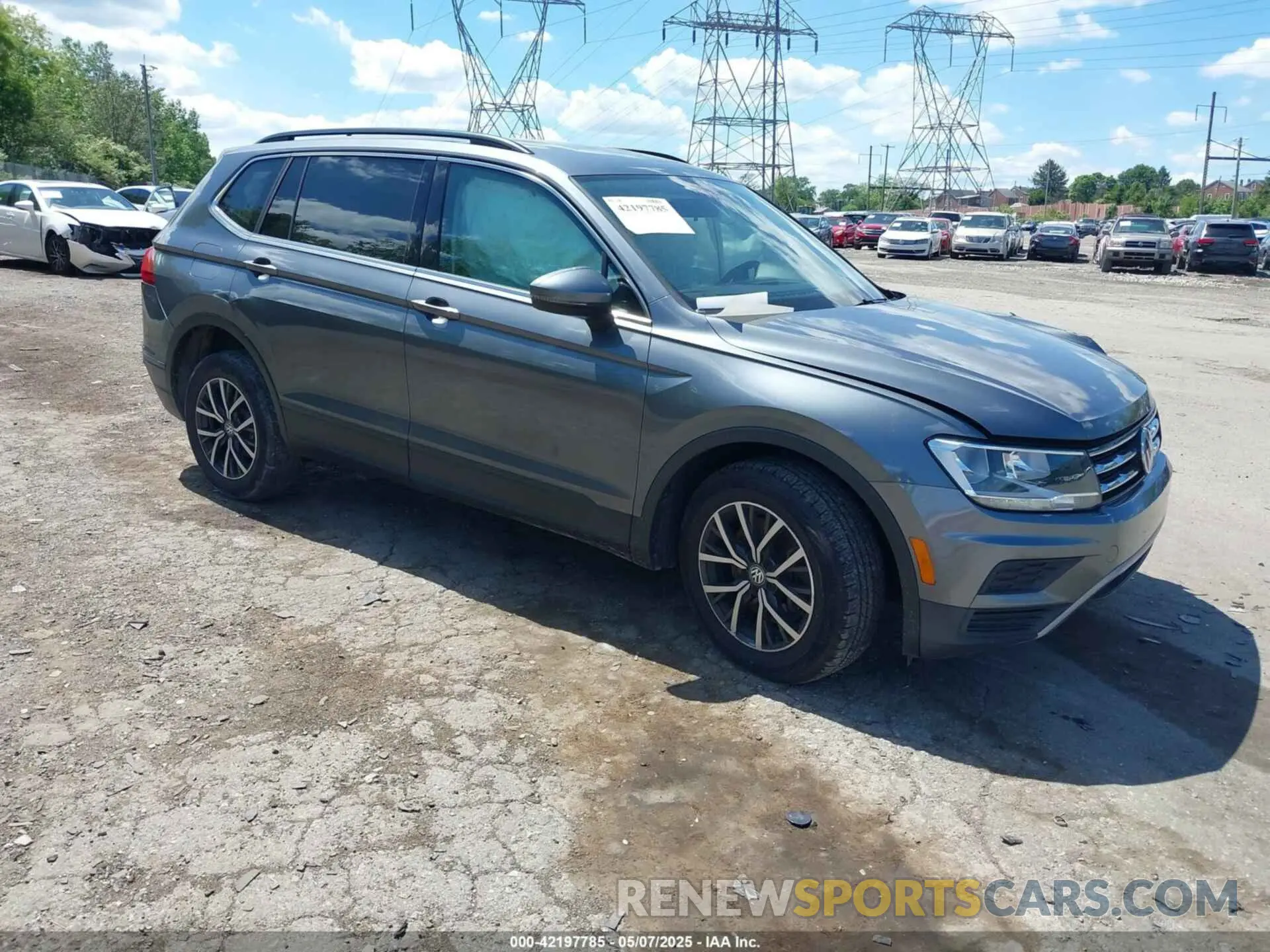 1 Photograph of a damaged car 3VV2B7AX1KM085794 VOLKSWAGEN TIGUAN 2019