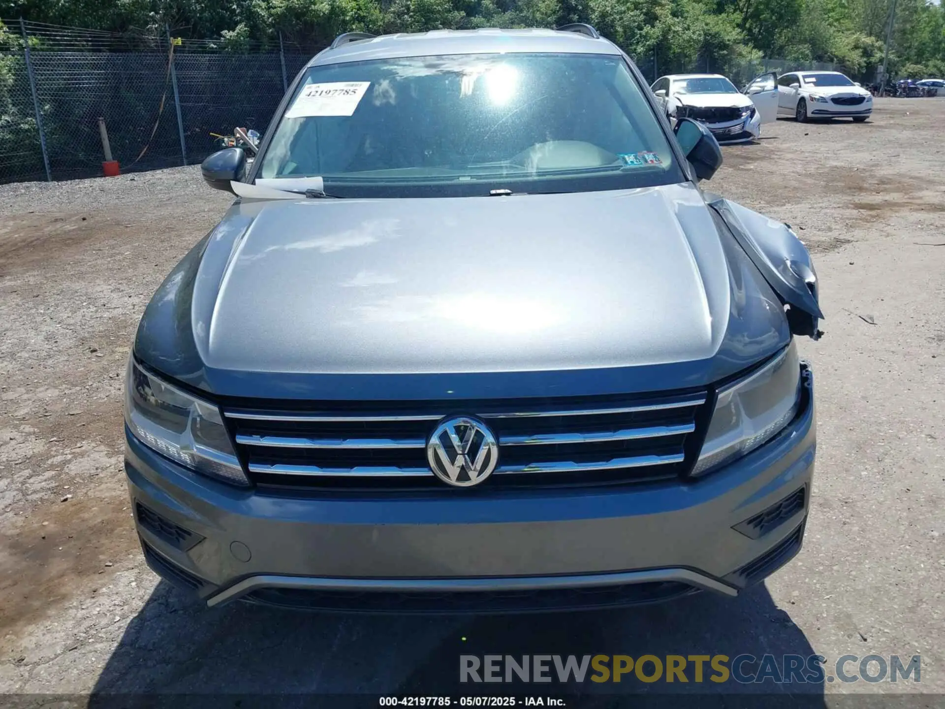 13 Photograph of a damaged car 3VV2B7AX1KM085794 VOLKSWAGEN TIGUAN 2019