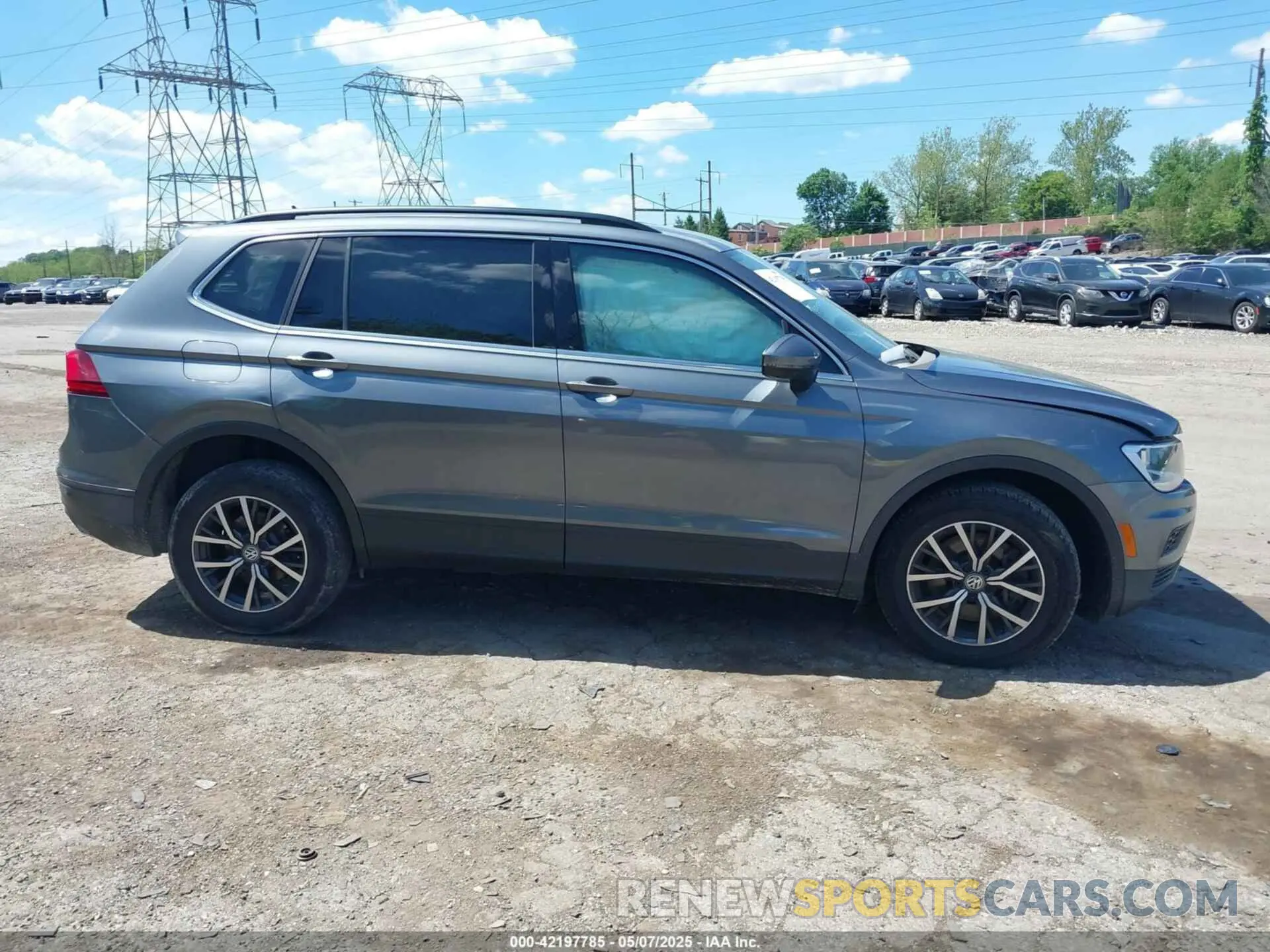 14 Photograph of a damaged car 3VV2B7AX1KM085794 VOLKSWAGEN TIGUAN 2019