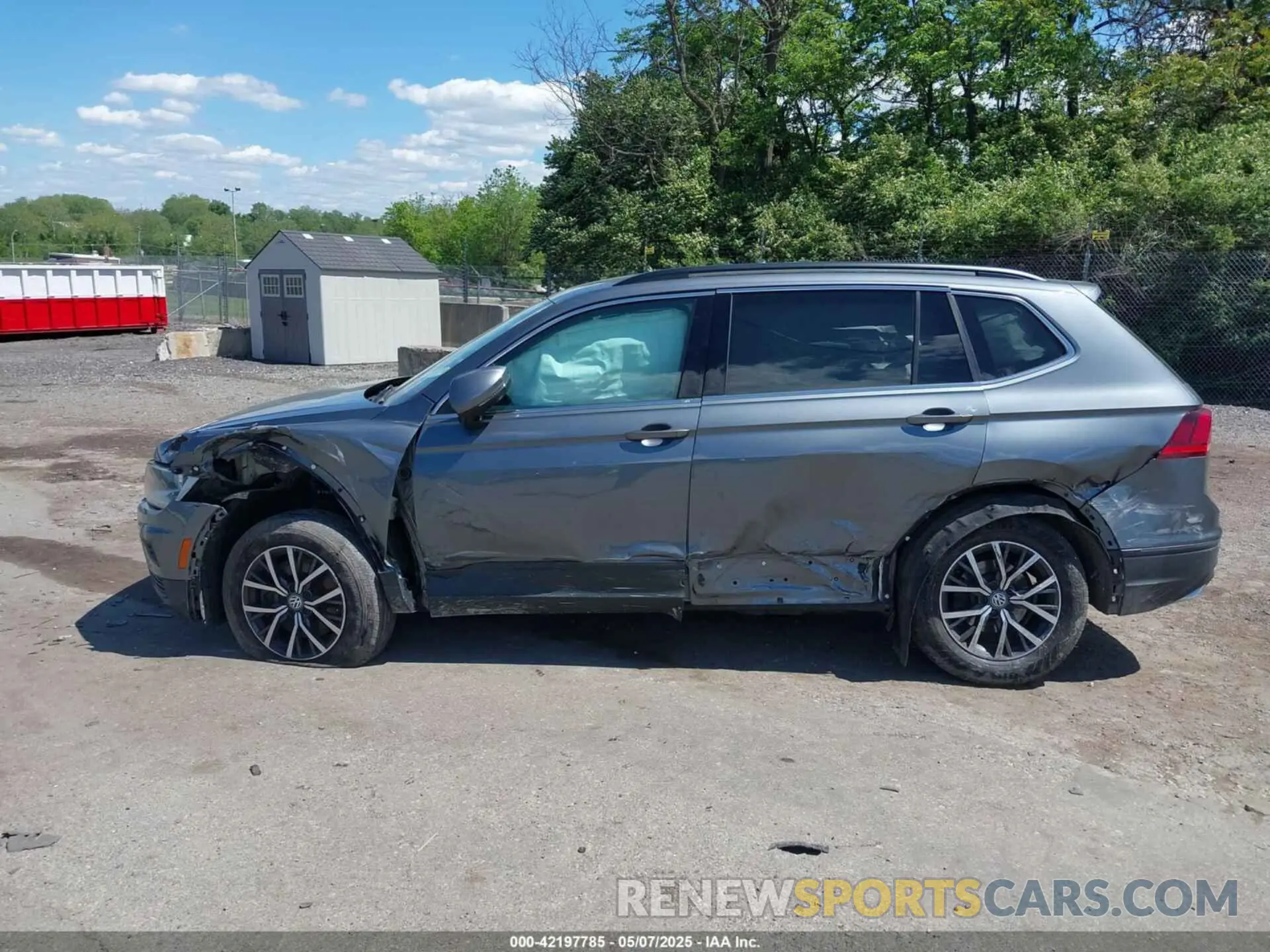 15 Photograph of a damaged car 3VV2B7AX1KM085794 VOLKSWAGEN TIGUAN 2019
