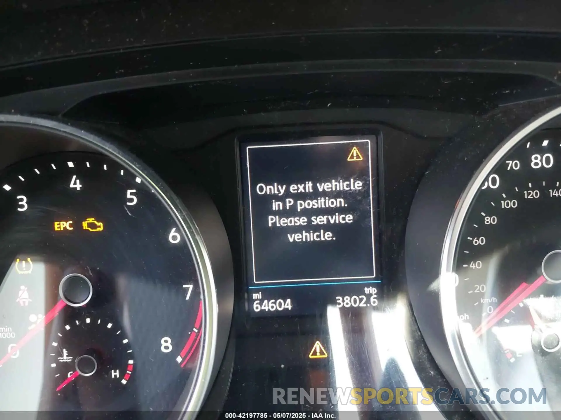 16 Photograph of a damaged car 3VV2B7AX1KM085794 VOLKSWAGEN TIGUAN 2019
