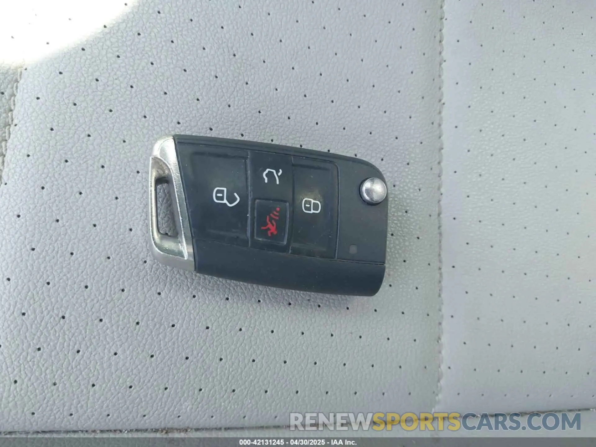 11 Photograph of a damaged car 3VV2B7AX1KM150482 VOLKSWAGEN TIGUAN 2019