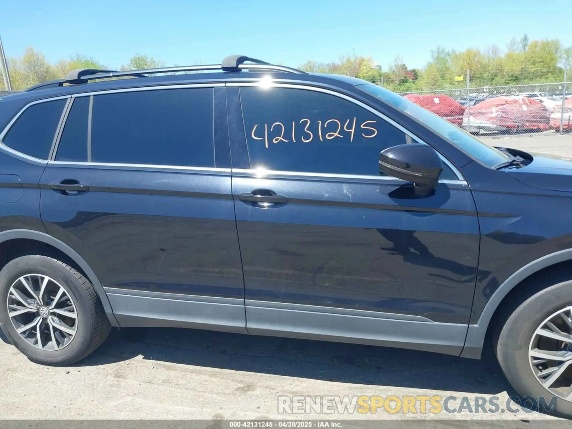 14 Photograph of a damaged car 3VV2B7AX1KM150482 VOLKSWAGEN TIGUAN 2019